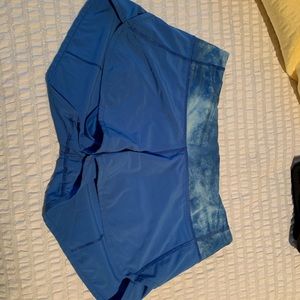 Lululemon shorts size 4